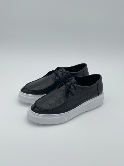 Soft leather loafers with laces